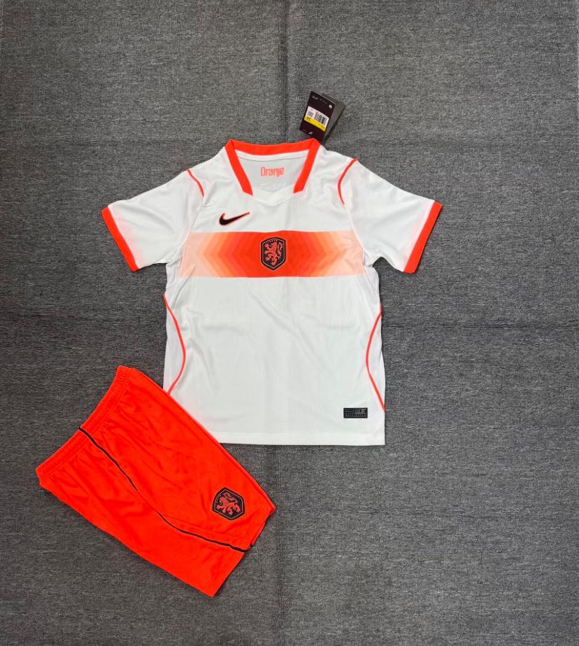 Nederlands elftal uit tenue Kids 2026 NIEUW met prijskaartje, Maat XS of kleiner, Verzenden, Nieuw, Trainingspak