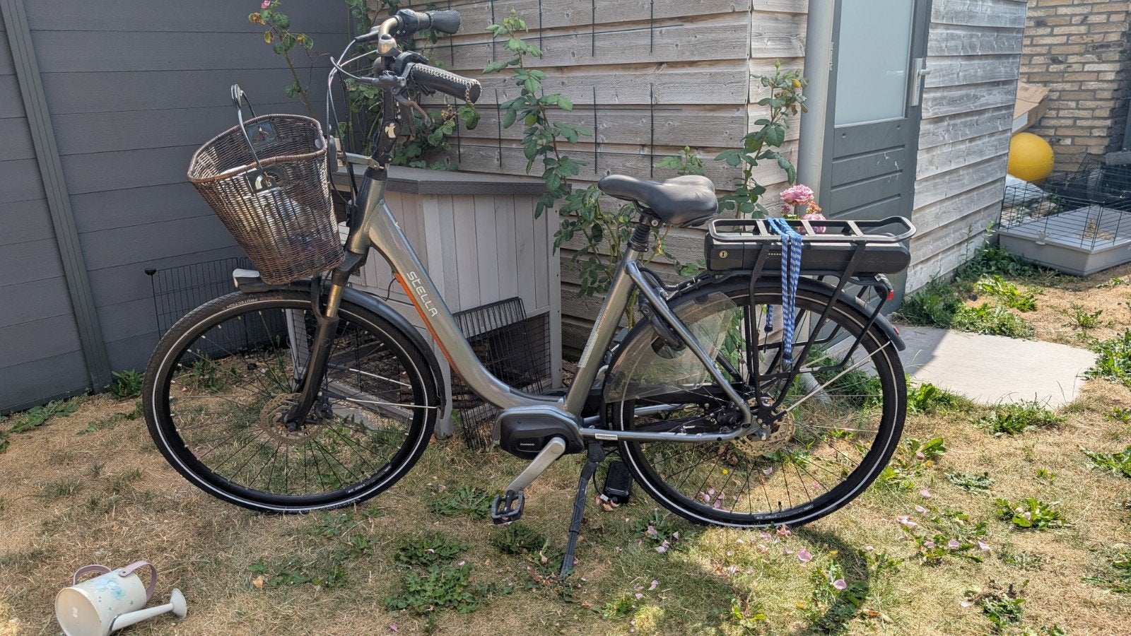 Stella Livorno met middenmotor, Fietsen en Brommers, Fietsen | Dames | Omafietsen, Ophalen of Verzenden, Gebruikt