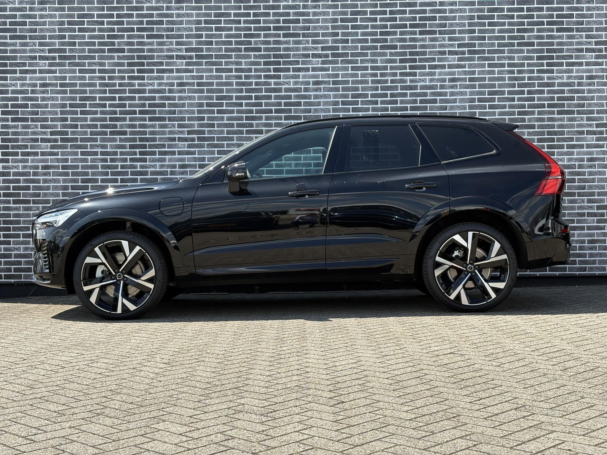 Volvo XC60 T8 Plug-in hybrid AWD Ultra Dark Exec. Ed. | Goog, Auto's, Volvo, Automaat, Gebruikt, Euro 6, Lichtsensor
