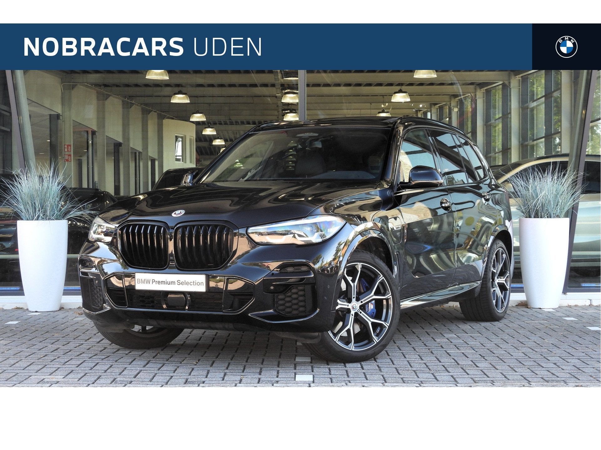 BMW X5 xDrive45e High Executive M Sport Automaat / Panoramad, Auto's, BMW, Gebruikt, 394 pk, Met garantie (alle), Zwart