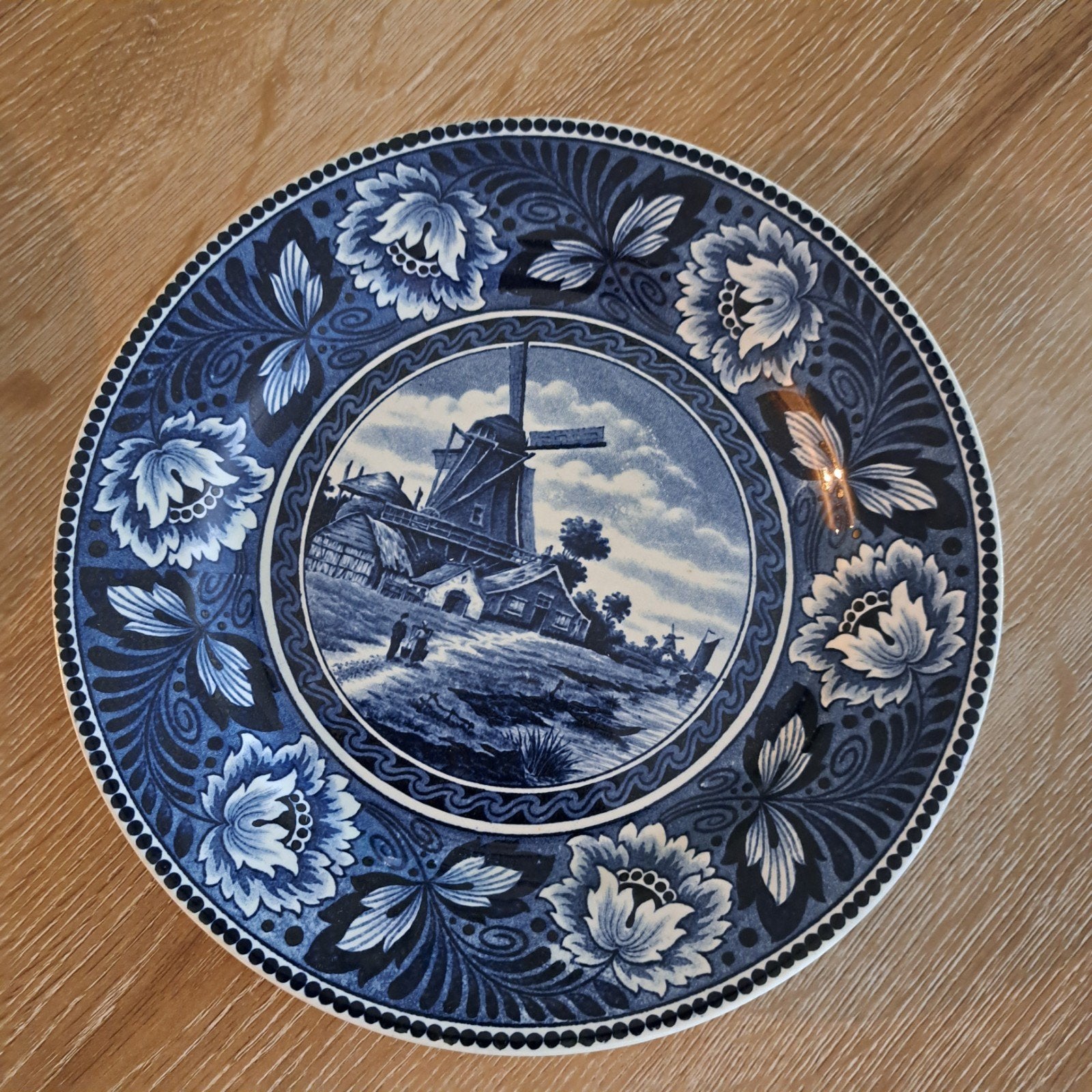 Delfts Blauw wandbord met molen en bloemmotief, Antiek en Kunst, Antiek | Wandborden en Tegels, Ophalen of Verzenden