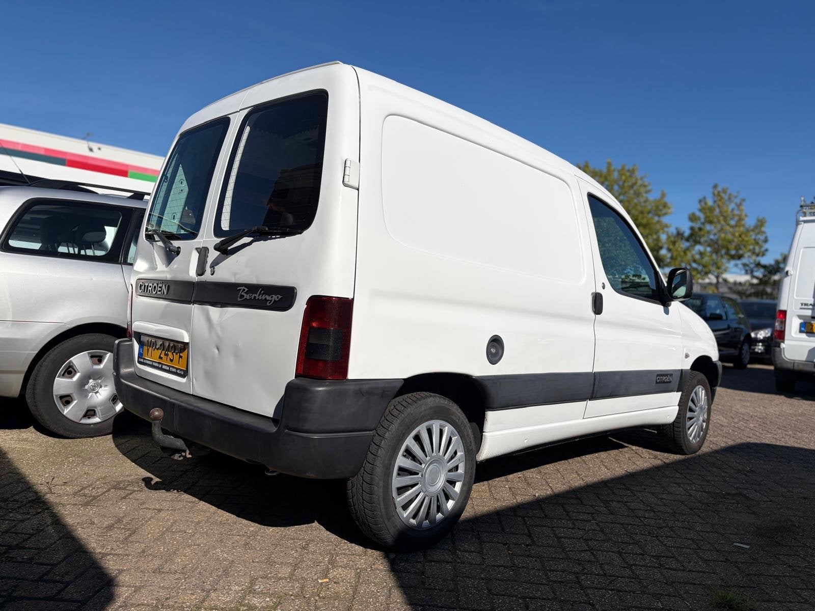 Citroen Berlingo 1.1i 600 Export, Auto's, Voorwielaandrijving, Gebruikt, Zwart, 4 cilinders