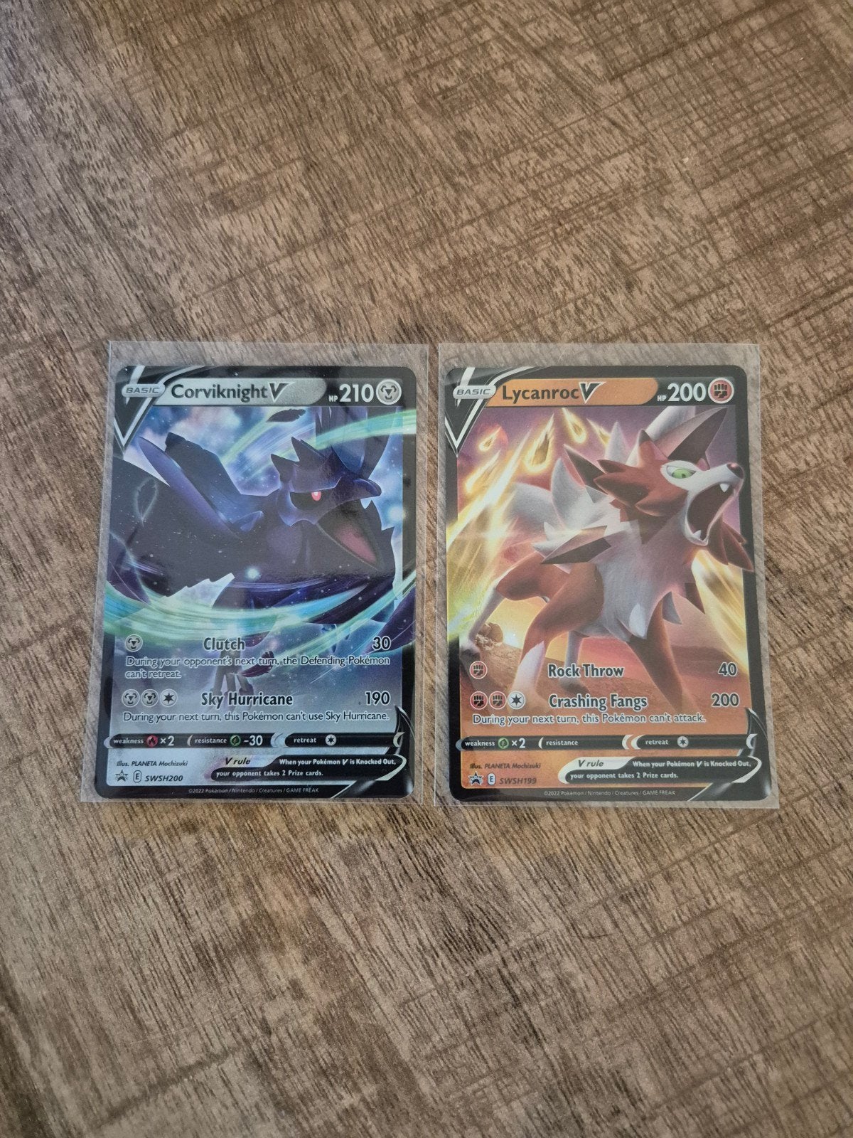 Pokémon TCG: Corviknight V & Lycanroc V Kaarten, Ophalen of Verzenden