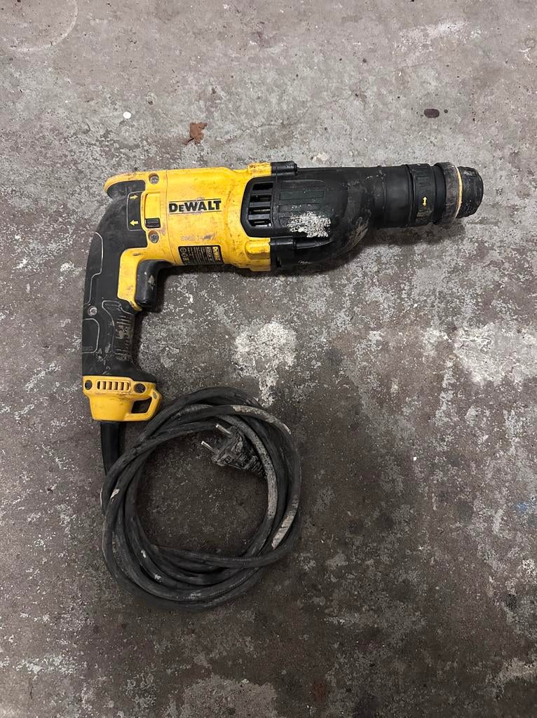 DeWalt D25134 klopboormachine, Ophalen of Verzenden, Zo goed als nieuw, Boormachine