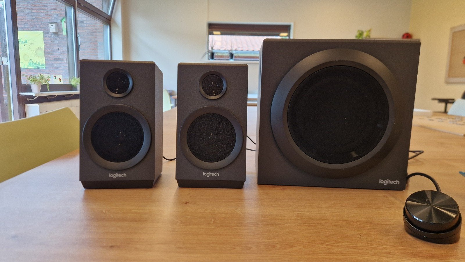 Logitech Z333 Multimedia Speaker Systeem met Subwoofer, Zo goed als nieuw, 60 tot 120 watt, Complete surroundset, Ophalen