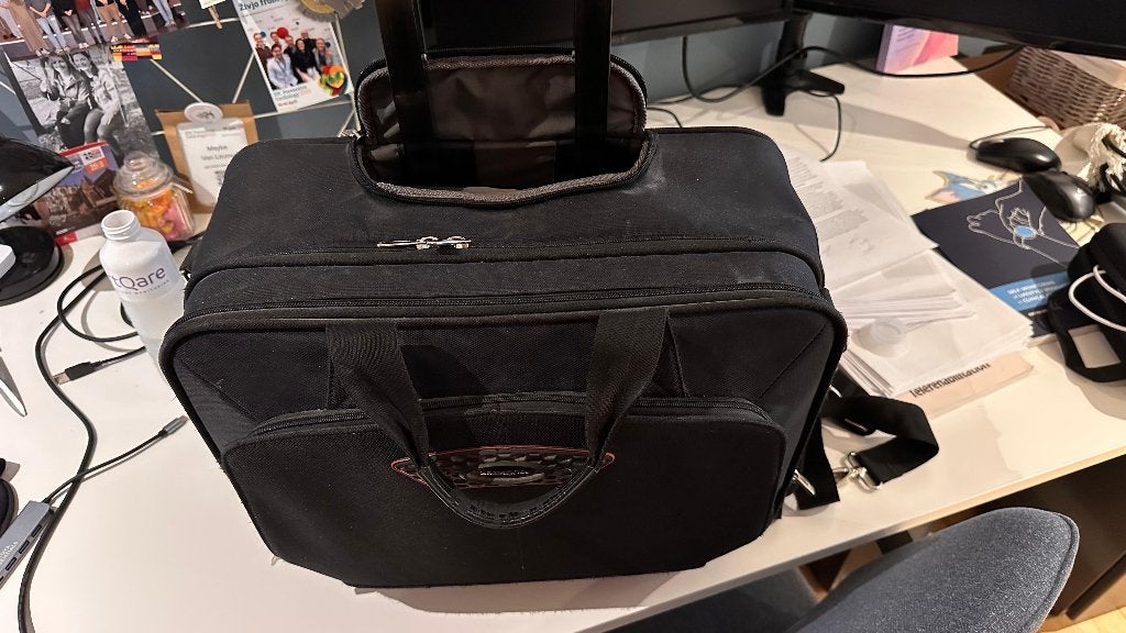 Samsonite werktas, Gevoerd laptopvak, Gebruikt, Trolleytas, 17 inch of meer