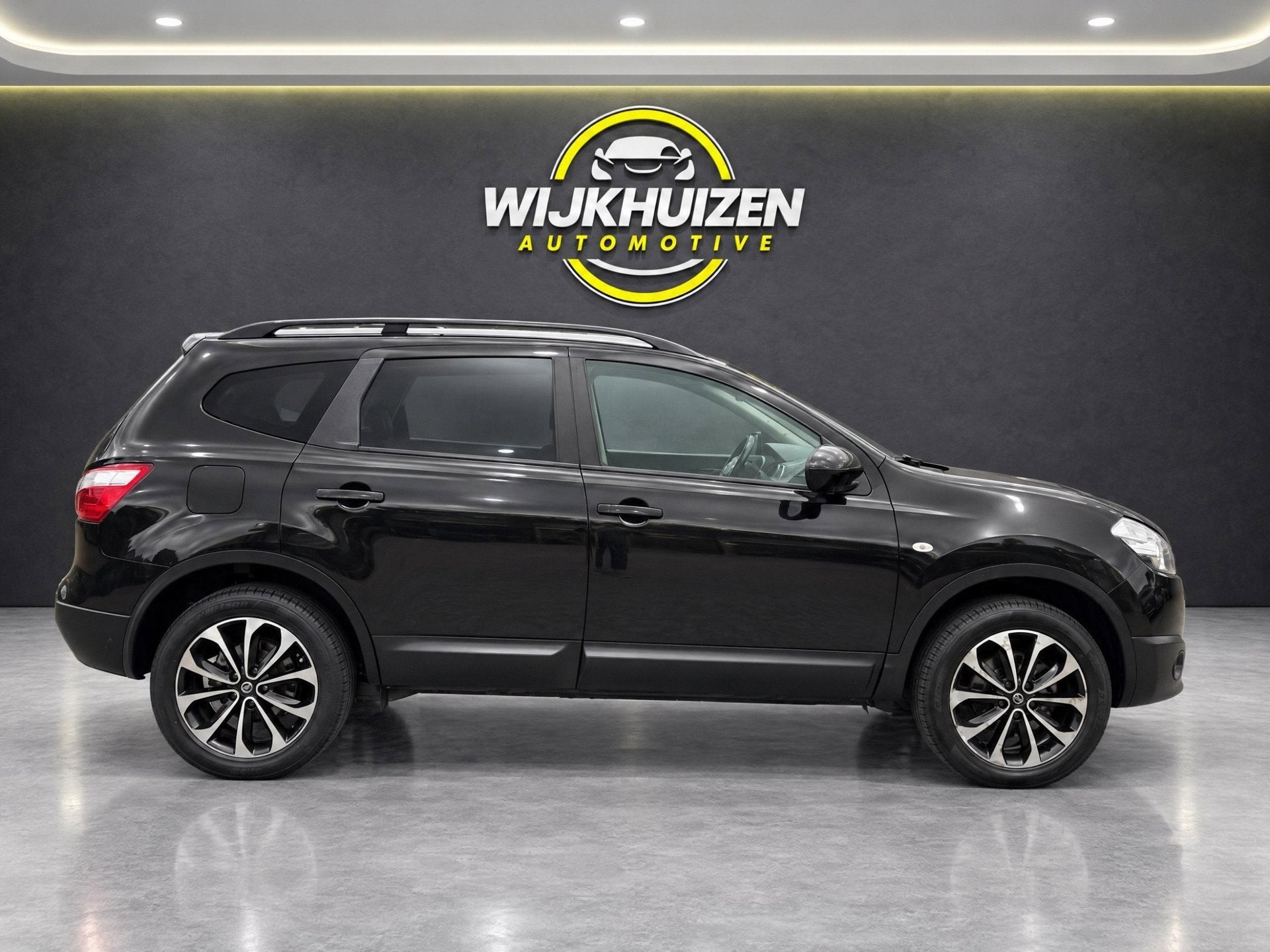 Nissan Qashqai +2 1.6 360 met Panorama dak ! Camera ! Cruise, Auto's, Voorwielaandrijving, Stof, Zwart, 4 cilinders
