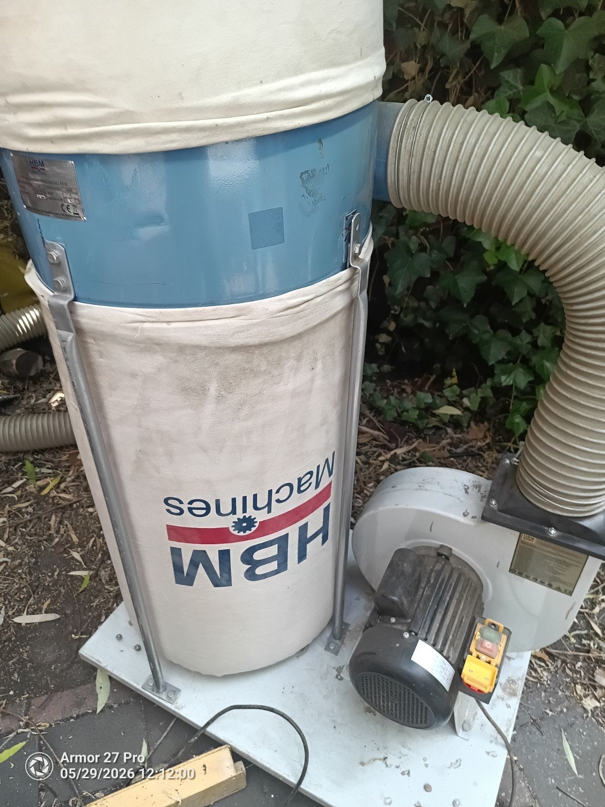 Hbm 200 stofafzuiginstallatie, Ophalen, Afzuiger