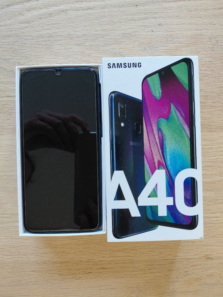 Samsung A40 met nieuwe screenprotector, Gebruikt, Zwart, Touchscreen, Ophalen of Verzenden