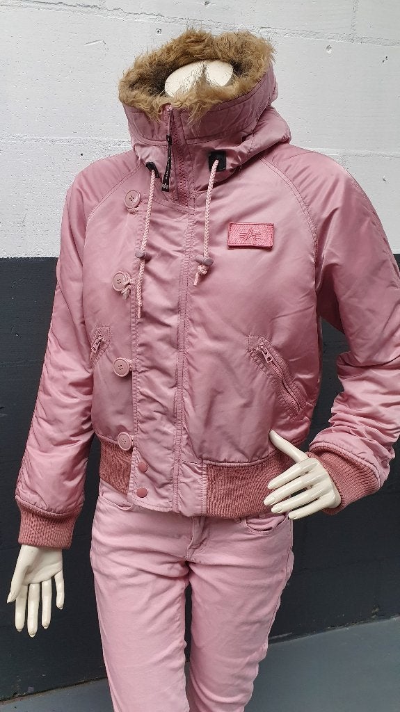 Alpha Industries roze winterjas, maat M, nep bontkraag. S25, Tweedehands verkoop, Ophalen of Verzenden, Roze, Tweedehands verkoop