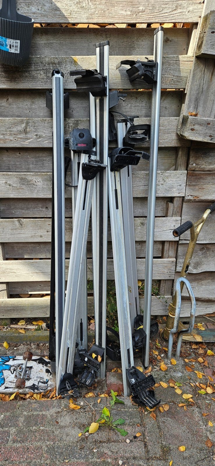 5 paar dakdragers - in 1 koop, Auto diversen, Dakdragers, Ophalen