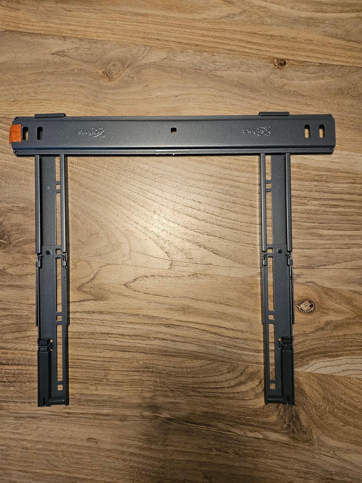 Vogel's TV wandsteun Thin 205, Ophalen of Verzenden, Zo goed als nieuw