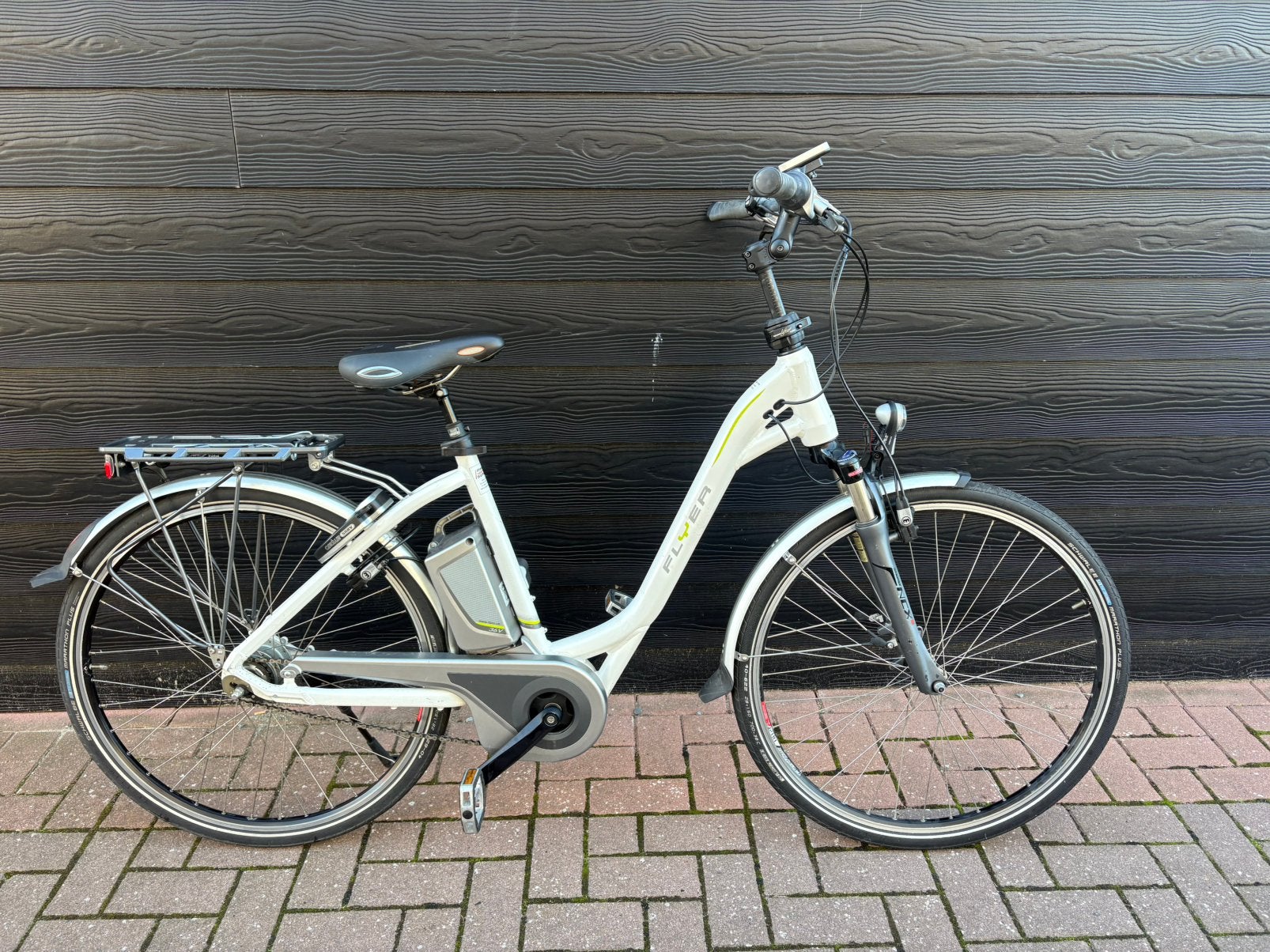 flyer: dames elektrische fiets, Fietsen en Brommers, Ophalen, Zo goed als nieuw, Overige merken