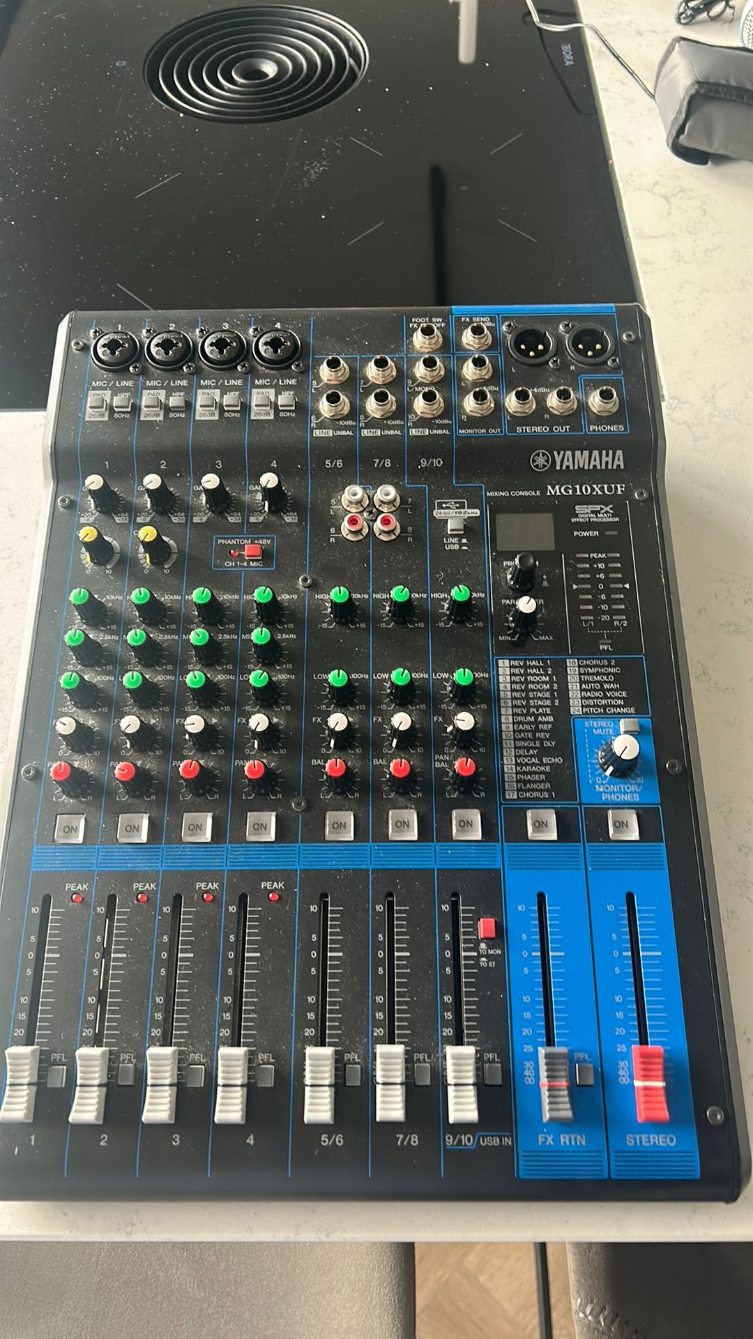 Mixer mengtafel Yamaha MG10XUF, Ophalen of Verzenden, Zo goed als nieuw, 20 kanalen of meer