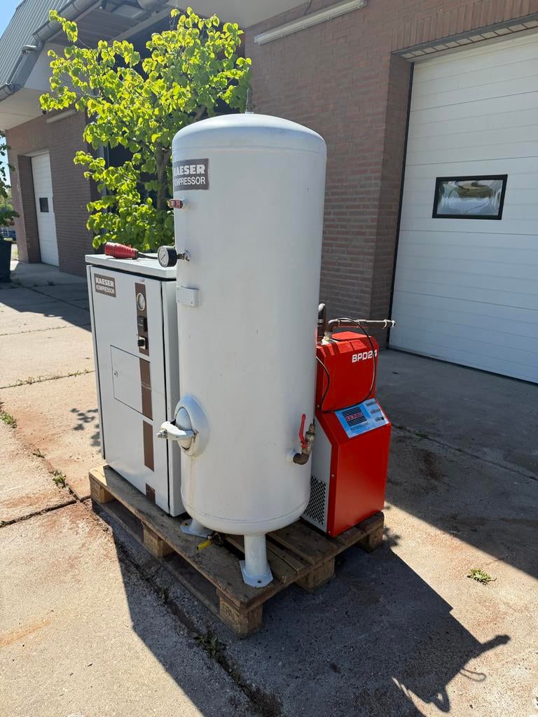 Kaeser Compressor met Berko BPD24 Droger en Tank, Ophalen, Gebruikt, 400 tot 800 liter/min, 6 tot 10 bar