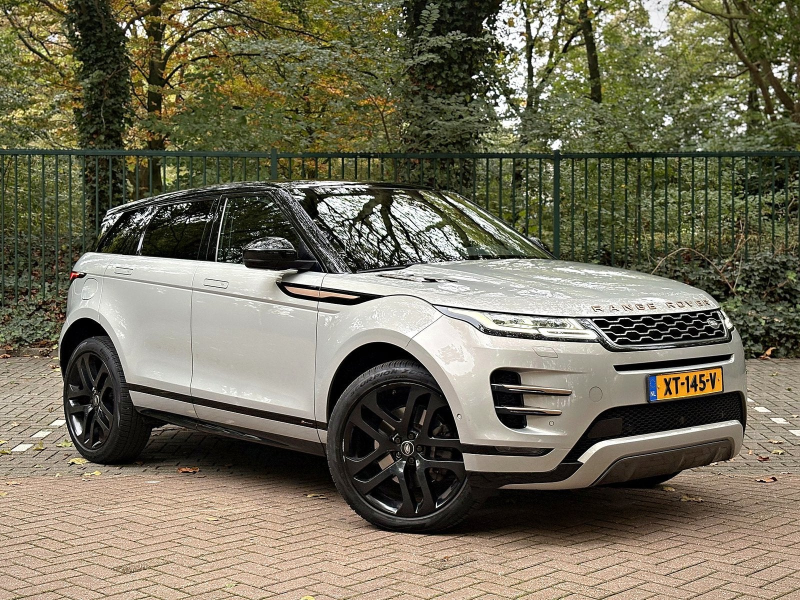 Range Rover Evoque 180D R-Dynamic First Edition | HUD | Pano, Auto's, Automaat, 4 cilinders, 2000 kg, Vierwielaandrijving
