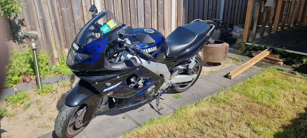 Yamaha YZF 600R Thundercat - Zwart met blauwe vlammen, Motoren, 4 cilinders, Motorrijbewijs A, Gebruikt, Meer dan 35 kW