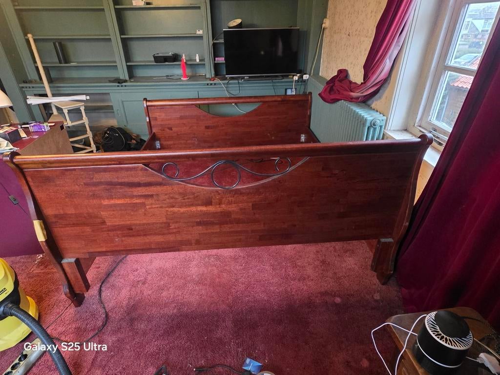 Mooi houten ledikant 180x210 cm, Huis en Inrichting, Slaapkamer | Bedden, Gebruikt, Bruin, Tweepersoons, Ophalen of Verzenden