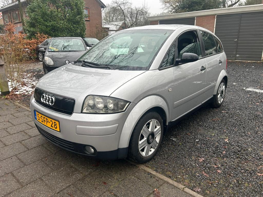 Audi A2 1.4 55KW 2003 Grijs, Stof, 74 pk, 31 €/maand, 4 cilinders