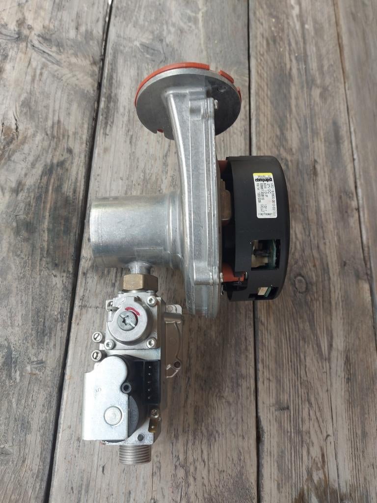 remeha calenta 40C ventilator inclusief gasblok, Ophalen of Verzenden, Gebruikt