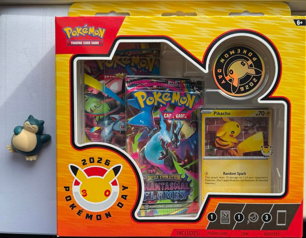 Pokemon 30 Jaar Pikachu Box - Nieuw!, Ophalen of Verzenden, Nieuw, Overige typen, Foil