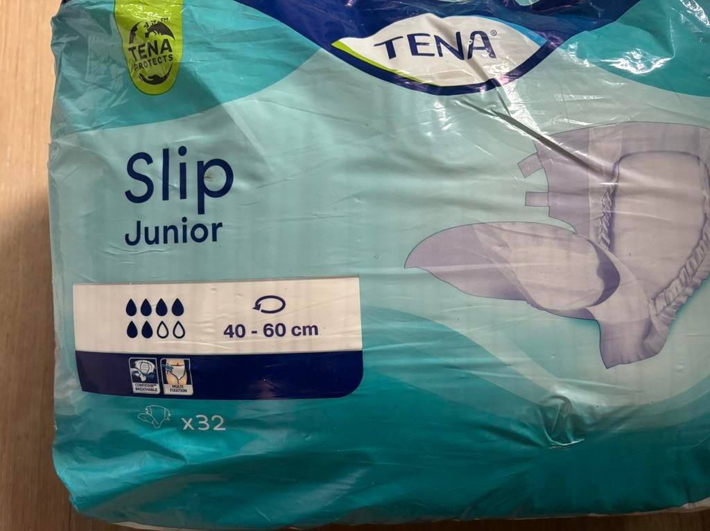 Tena slip junior luiers, Diversen, Verpleegmiddelen, Zo goed als nieuw, Ophalen of Verzenden