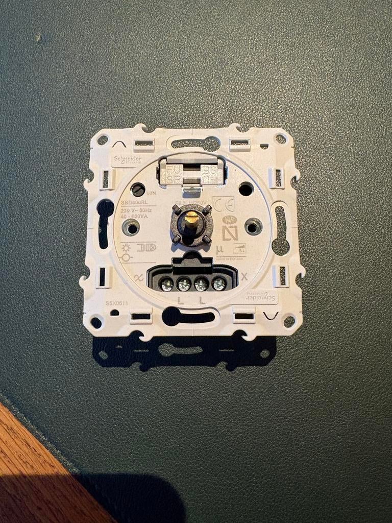 Schneider SBD600RL Dimmer - 40-600VA, Ophalen of Verzenden, Gebruikt, Schakelaar