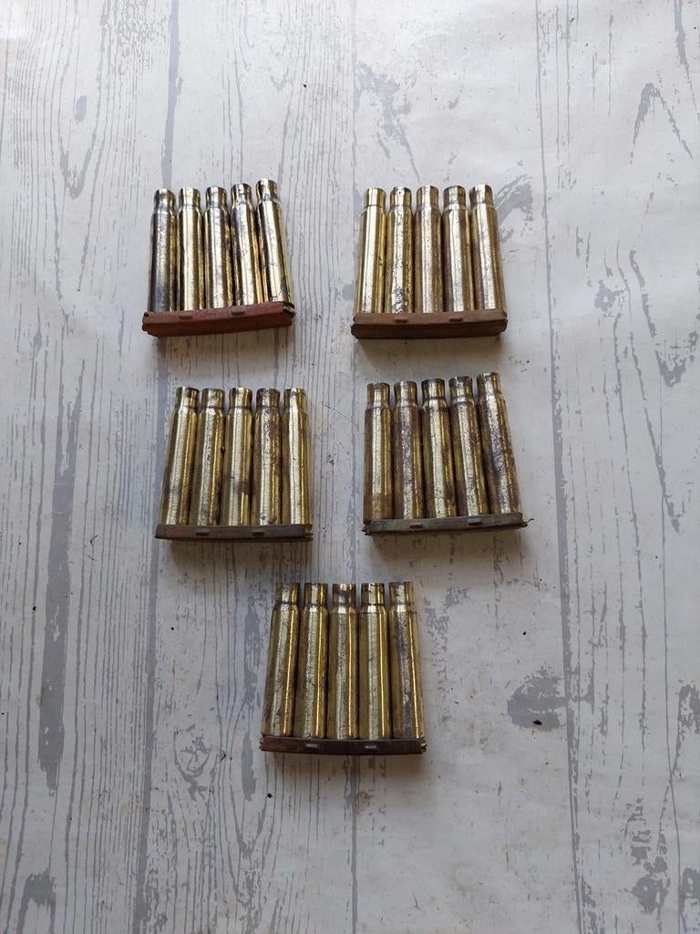 lotje  k98  clip  Duitse  wo 1  totaal  5 clips, Ophalen of Verzenden, Duitsland, Hulzen of Bodemvondsten