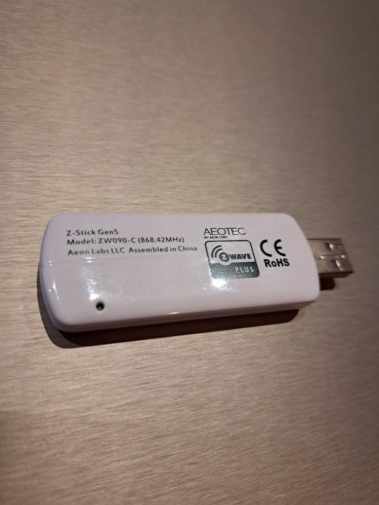 Aeotec Z-Stick Gen5 Zwave Plus USB Adapter - Nieuwstaat, Ophalen of Verzenden, Zo goed als nieuw, Aeotec