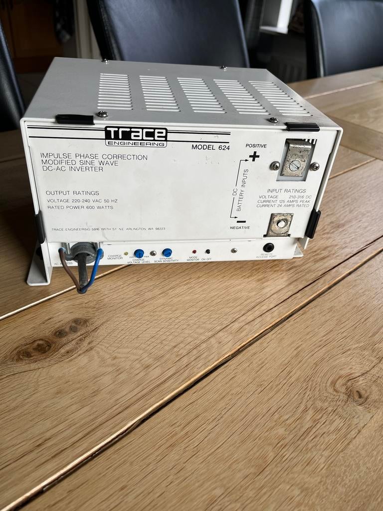 Omvormer 24volt naar 220volt 600 watt, Ophalen of Verzenden, Gebruikt