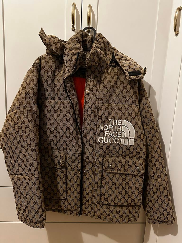The North Face x Gucci Jas, Kleding | Dames, Jassen | Zomer, Zo goed als nieuw, Maat 38/40 (M), Bruin, Ophalen of Verzenden