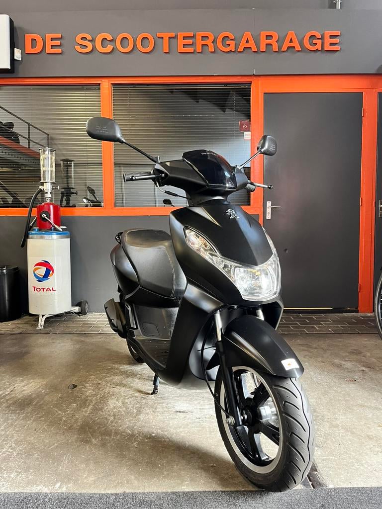 Peugeot kisbee snor 25km 2013, Fietsen en Brommers, Scooters | Peugeot, Gebruikt, Overige modellen, 49 cc, Benzine