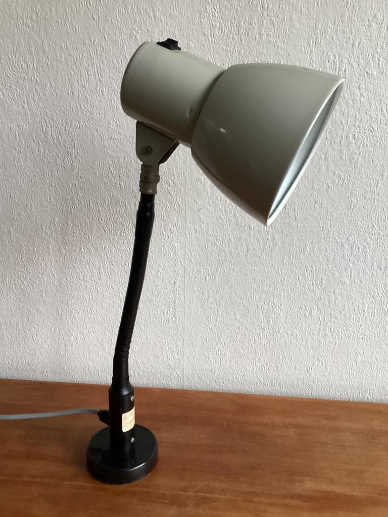 SIS tafel/werklamp- model 718, Vintage design, Ophalen of Verzenden, Zo goed als nieuw, Metaal