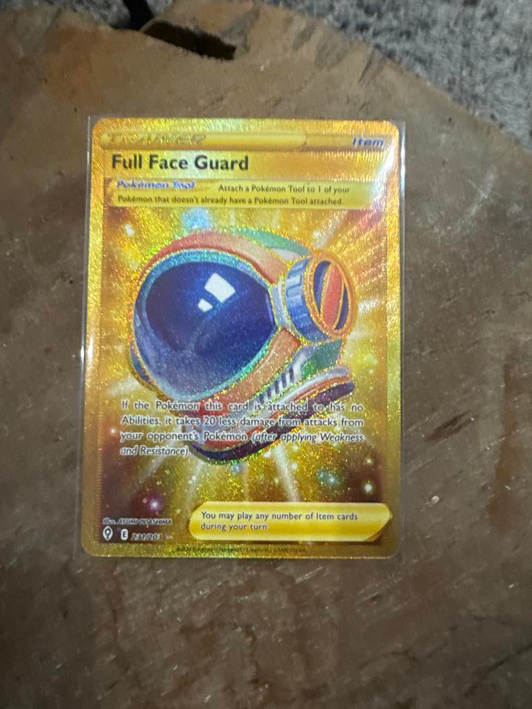 Full Face Guard - Gouden Pokémon Kaart, Ophalen of Verzenden, Zo goed als nieuw, Losse kaart, Foil