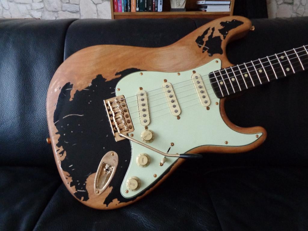 Kauffmann John Mayer Black  Relic Stratocaster,Fender model, Ophalen, Zo goed als nieuw, Solid body, Overige merken