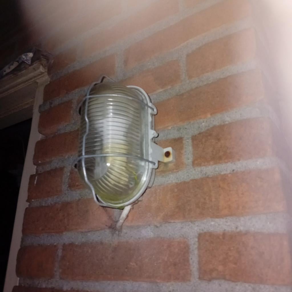 Vintage Industriële Wandlamp met Glazen Kap, Ophalen of Verzenden, Gebruikt, Glas, Industrieel