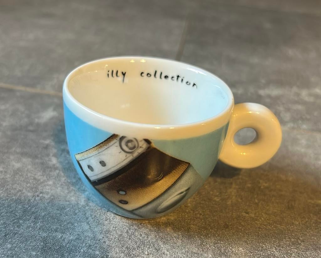 Illy collection espresso kopje 2002 Norma Jeane, Verzamelen, Ophalen of Verzenden, Zo goed als nieuw, Porselein, Kop en/of schotel