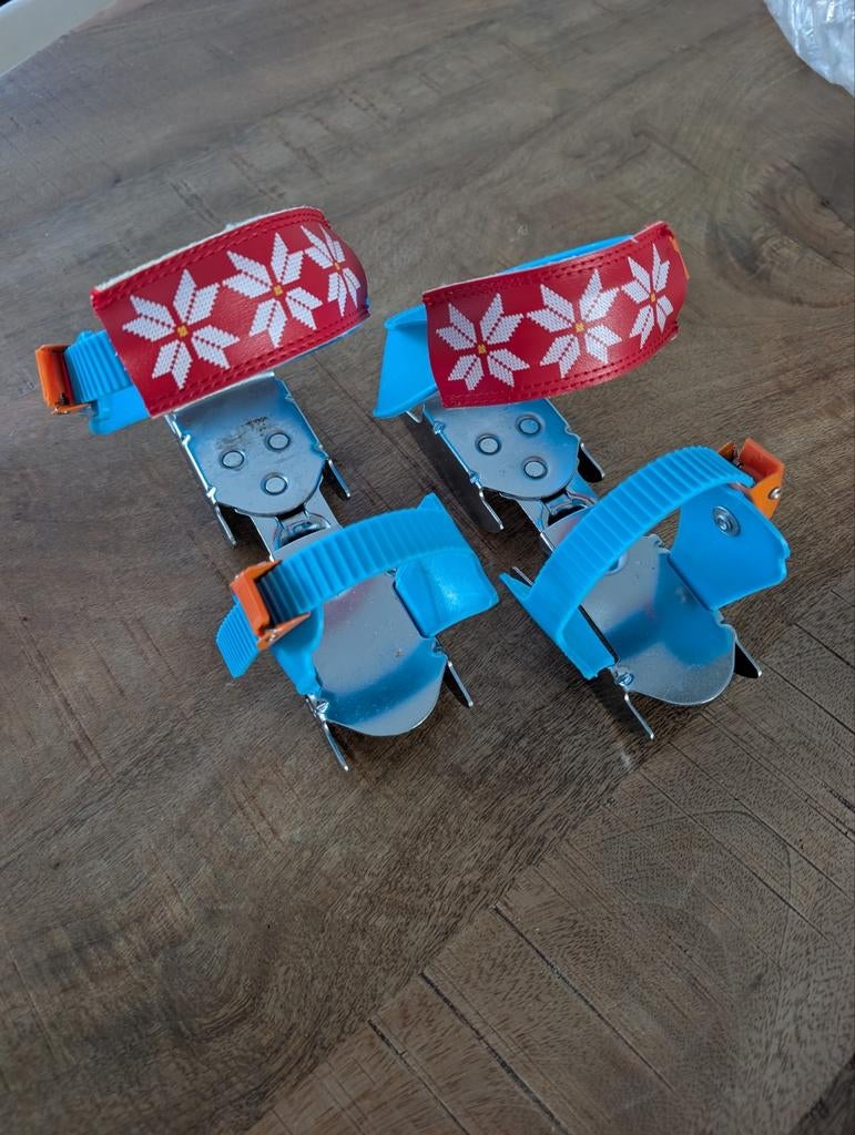 Nijdam schaatsen/onderbinder maat 24-34, Ophalen of Verzenden, Zo goed als nieuw