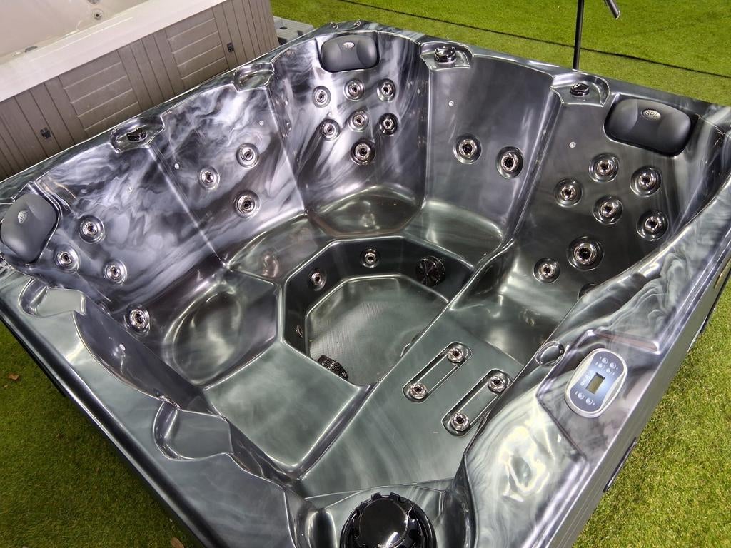 Balboa spa NIEUWE jacuzzi op VOORRAAD HEMELVAART OPEN, Ophalen of Verzenden, Nieuw