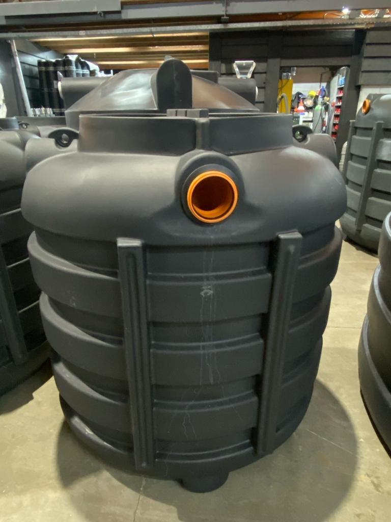 Kunststof regenwateropslagtanks / septictanks – Diverse mate, Doe-het-zelf en Verbouw, Buizen en Afvoer, Ophalen, Afvoer, Pvc