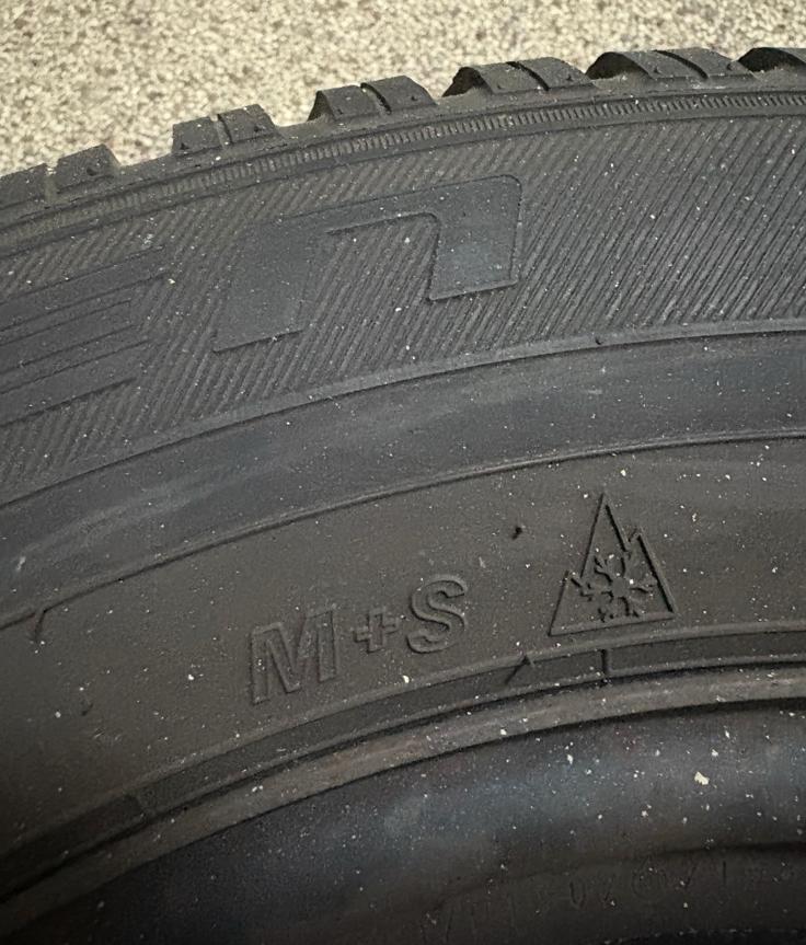 4 winterbanden voor een  mazda 3 2.0, Auto-onderdelen, Banden en Velgen, Banden en Velgen, Winterbanden, Overige maten, Ophalen