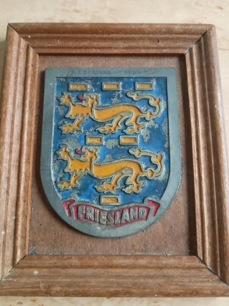 Friesland wapen schild Holland leeuw, Antiek en Kunst, Antiek | Wandborden en Tegels, Ophalen of Verzenden