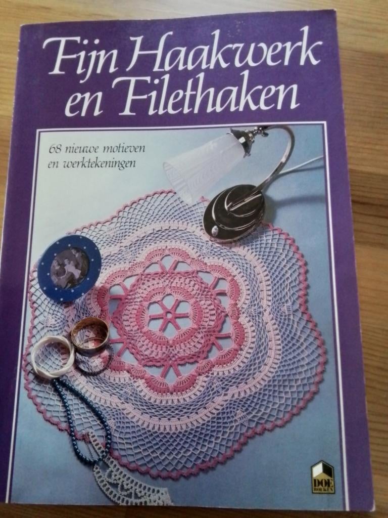 Fijn haakwerk en filethaken, Ophalen of Verzenden, Zo goed als nieuw, Haken, Patroon of Boek