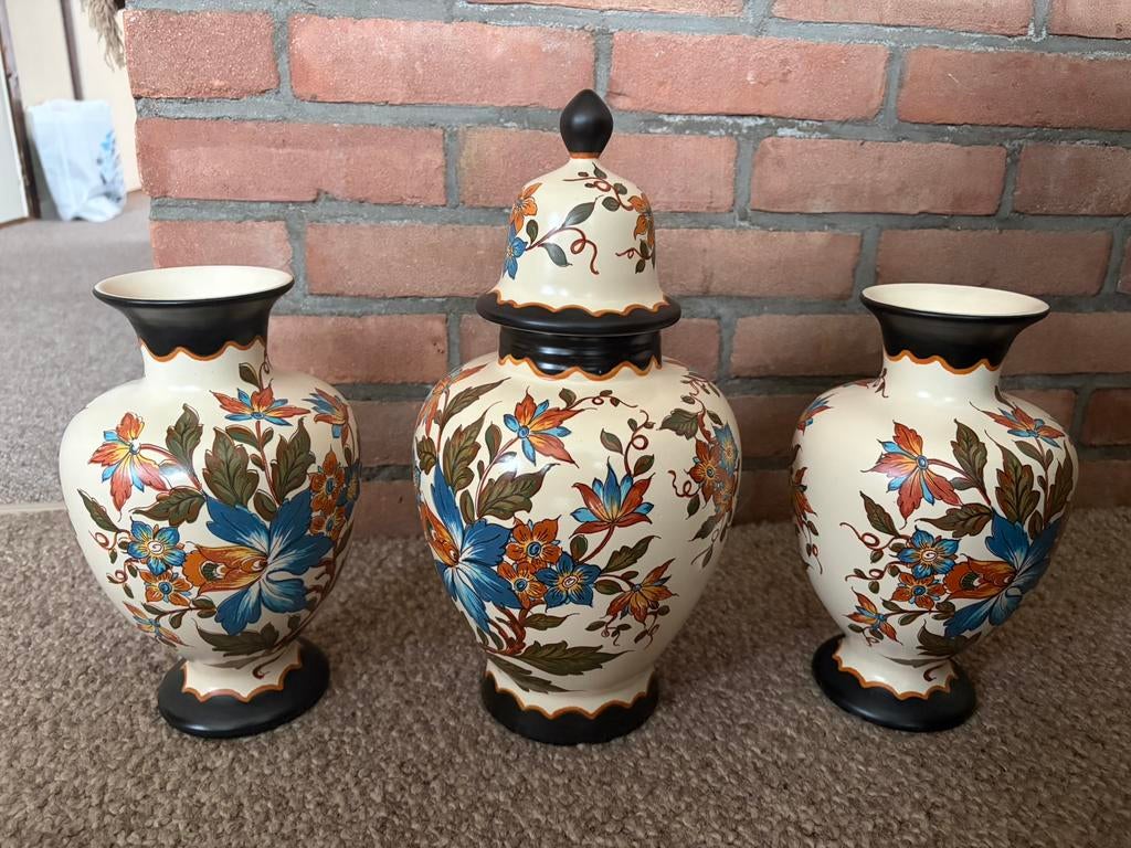 Vazen Flora, Gouda plateel holland handwerk, Antiek en Kunst, Ophalen