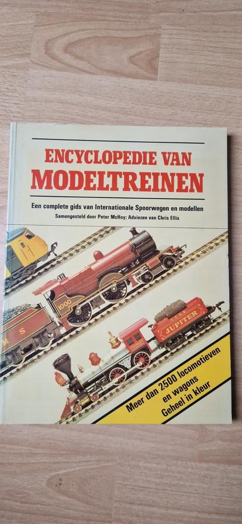 Encyclopedie van Modeltreinen  modelbouw H0, N, Boeken, Peter McHoy, Ophalen of Verzenden, Zo goed als nieuw, Los deel