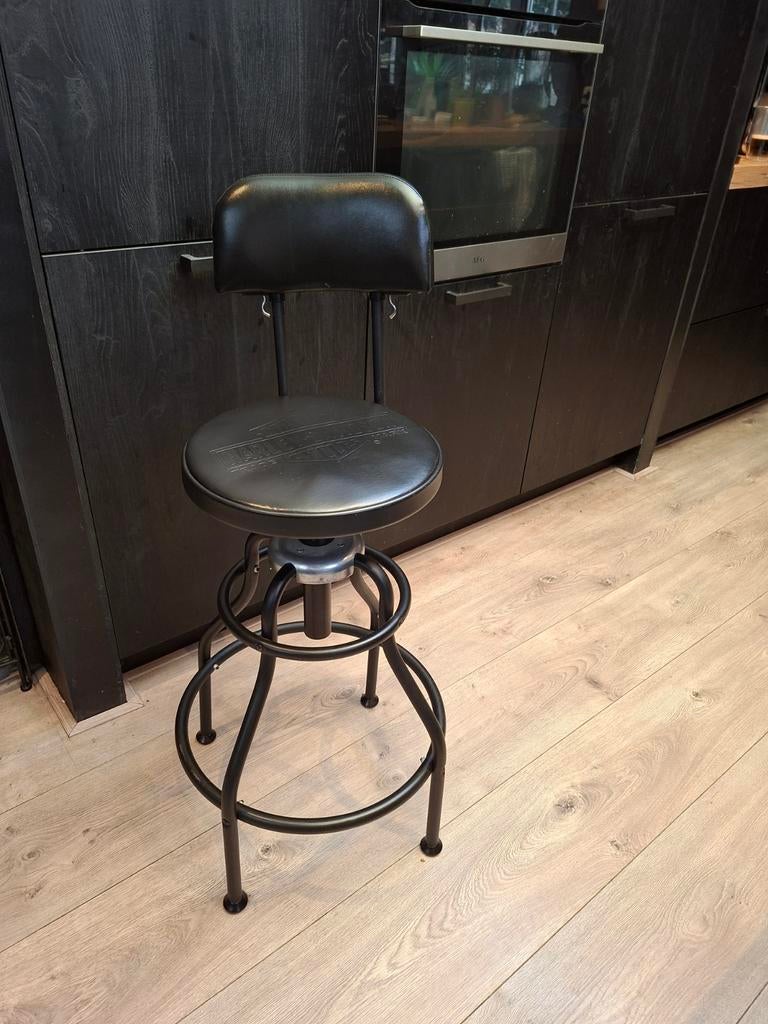 2 Harley-Davidson barstoelen  draaibaar & in hoogte per stuk, Ophalen, 60 tot 90 cm, Zo goed als nieuw, In hoogte verstelbaar