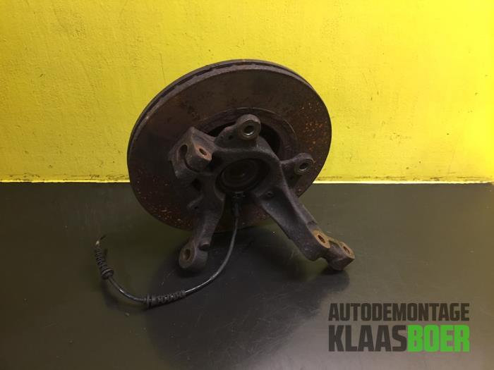 Fusee rechts-voor van een Renault Clio, Auto-onderdelen, Ophalen of Verzenden, 12 maanden garantie, Gebruikt, Renault
