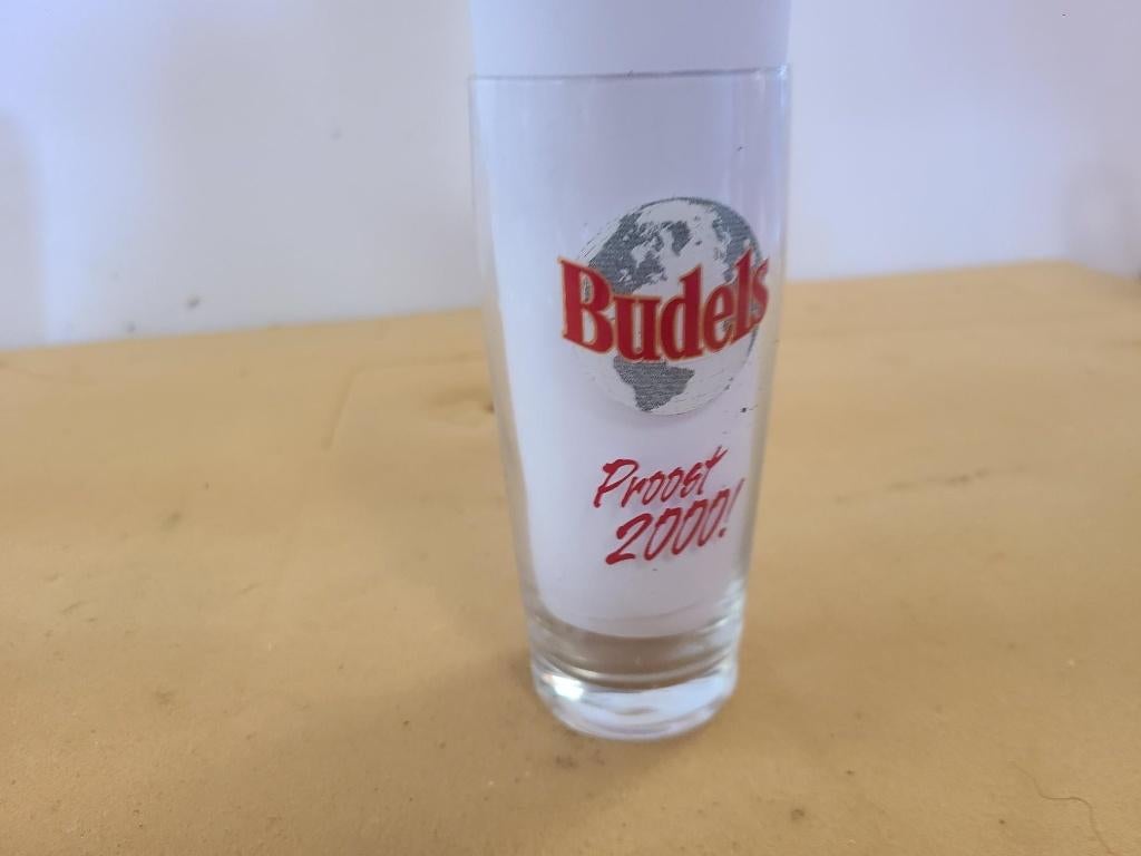 1x glas budels bier proost 2000, Verzamelen, Biermerken, Ophalen of Verzenden, Zo goed als nieuw, Glas of Glazen, Overige merken