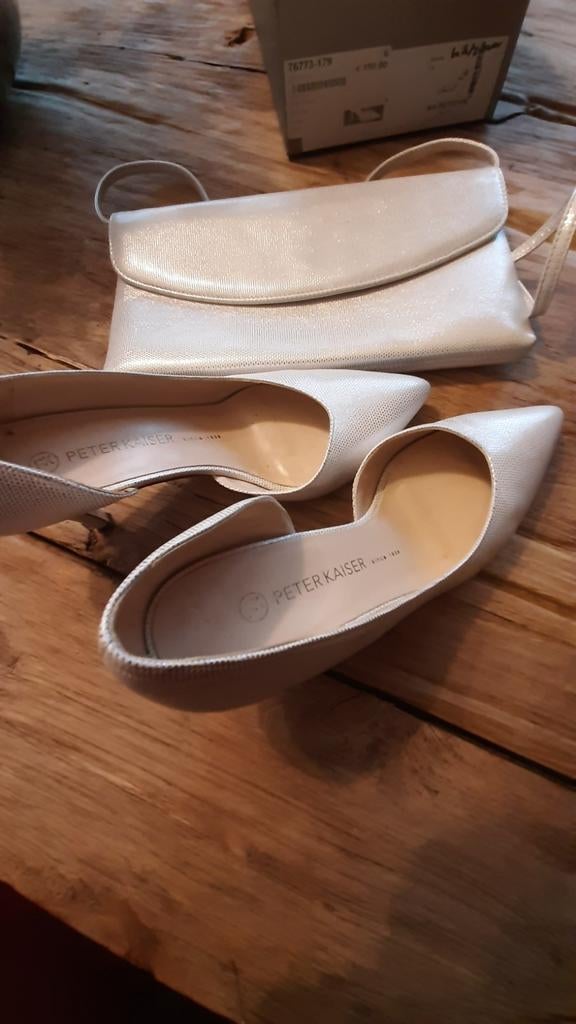 Pumps Peter kaiser maat 39 met tasje, Kleding | Dames, Schoenen, Ophalen of Verzenden, Zo goed als nieuw, Wit