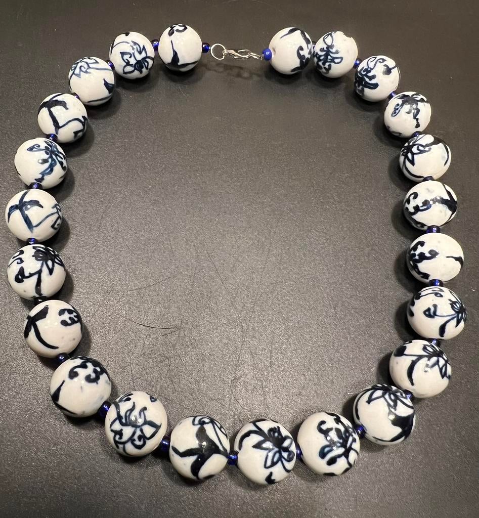 Vintage Chinese beschilderd porselein blauwwit kralenketting, Sieraden, Tassen en Uiterlijk, Antieke sieraden, Ophalen of Verzenden